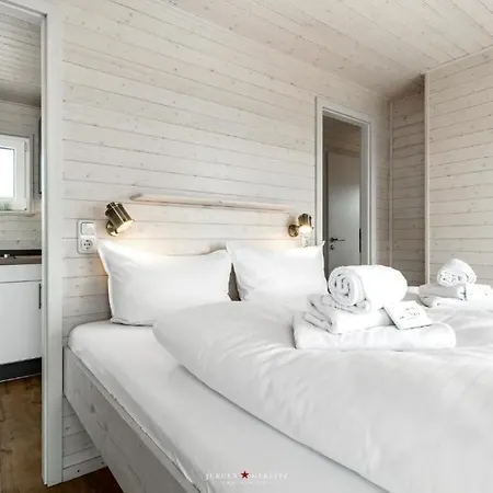 Hausboot Gluecksmomente Mit Dachterrasse In Am Ostseefjord Schlei Bådhotel Slesvig