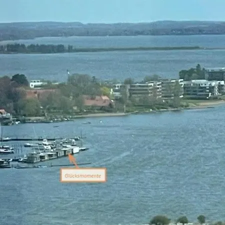 Hausboot Gluecksmomente Mit Dachterrasse In Am Ostseefjord Schlei