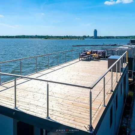船上ホテル Hausboot Gluecksmomente Mit Dachterrasse In Am Ostseefjord Schlei *